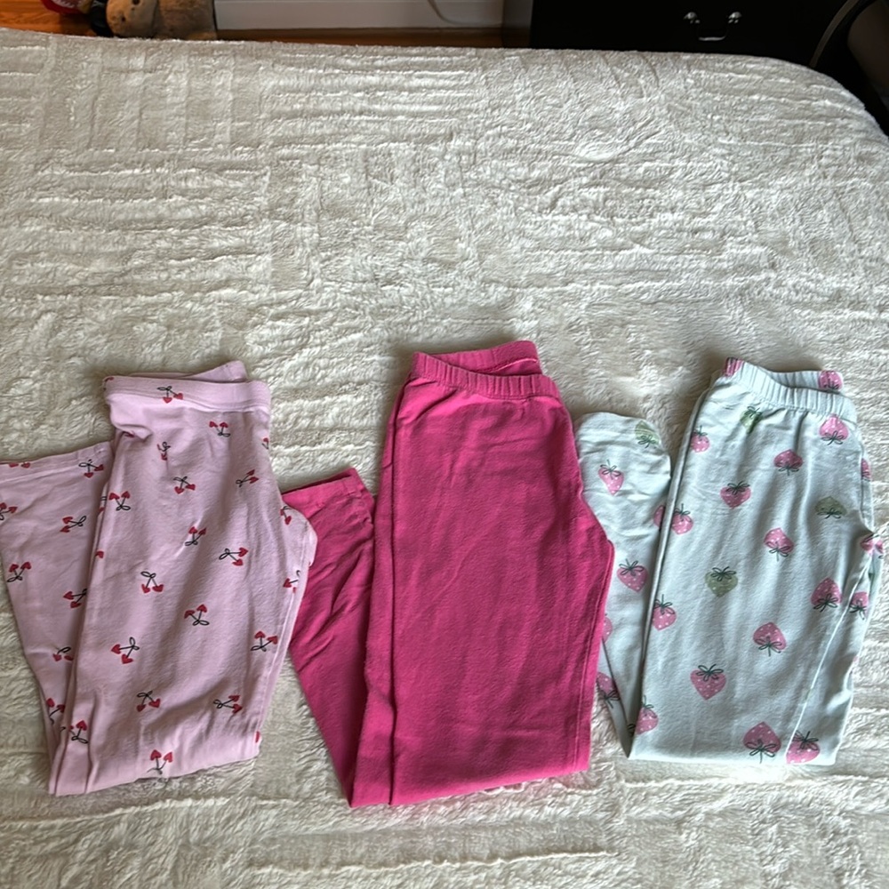 3 pair of leggings
